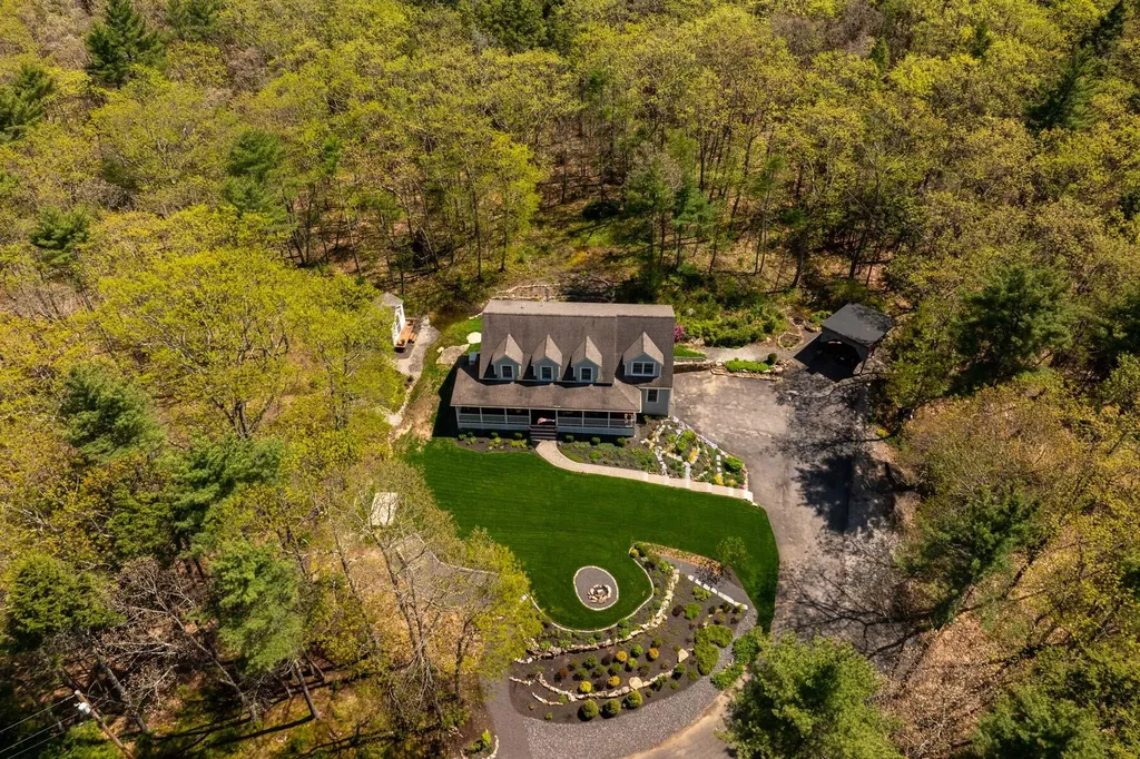 8 Silver Ridge Drive York ME 03909
