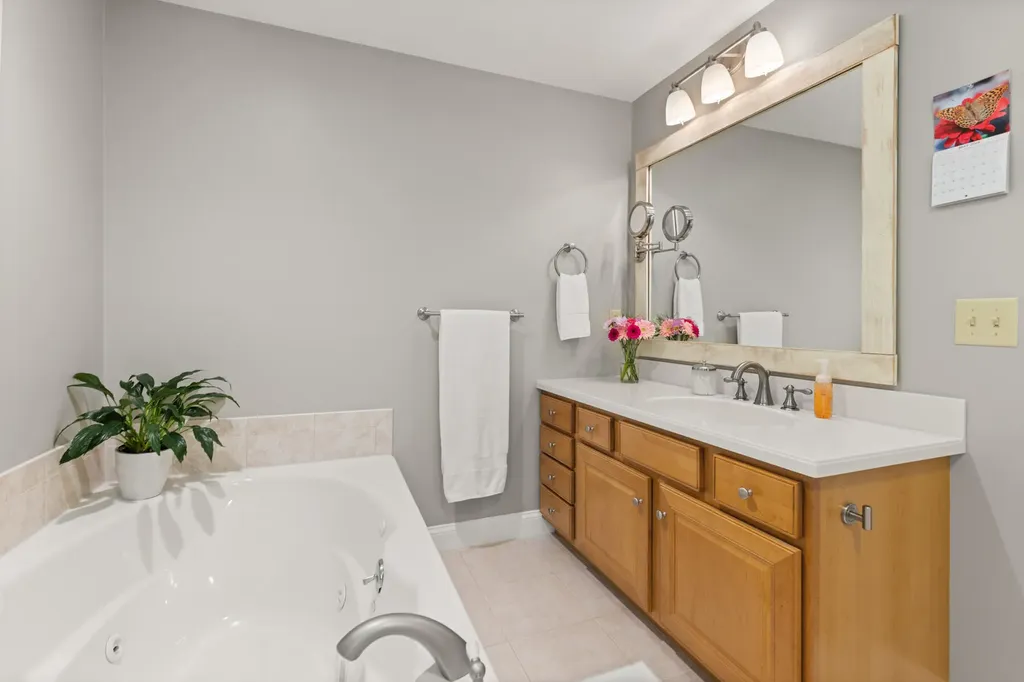 8 Silver Ridge Drive York ME 03909