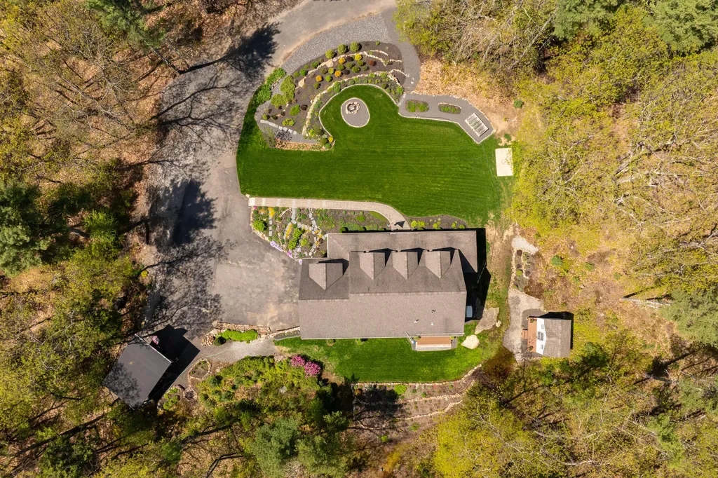 8 Silver Ridge Drive York ME 03909