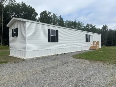 3 Fall Drive Farmingdale ME 04344