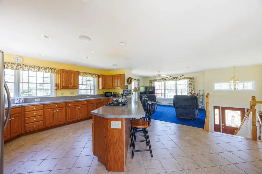 25 Fairview Drive Sanford ME 04073