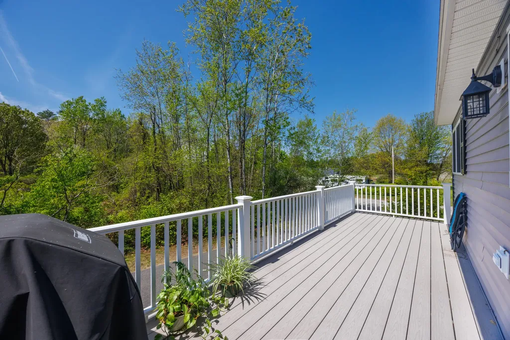 25 Fairview Drive Sanford ME 04073