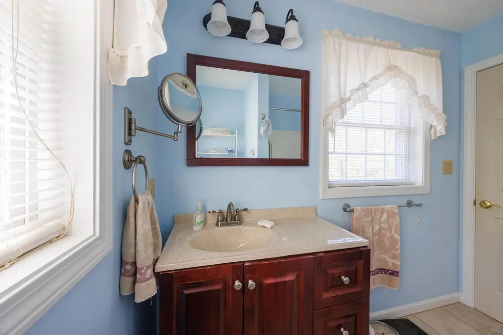 25 Fairview Drive Sanford ME 04073