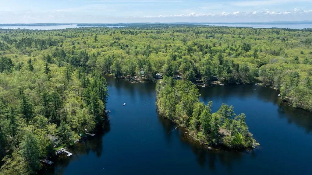 19 Pulpit Rock Road Raymond ME 04071