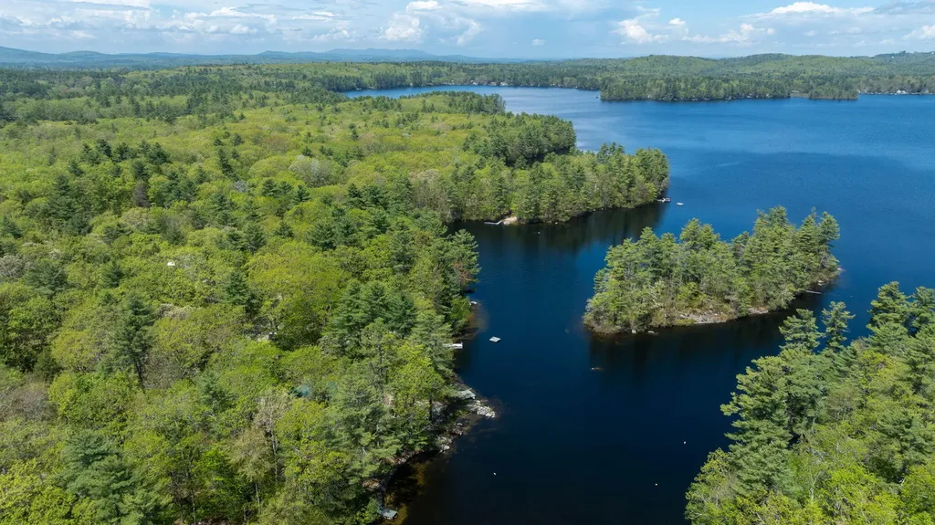 19 Pulpit Rock Road Raymond ME 04071