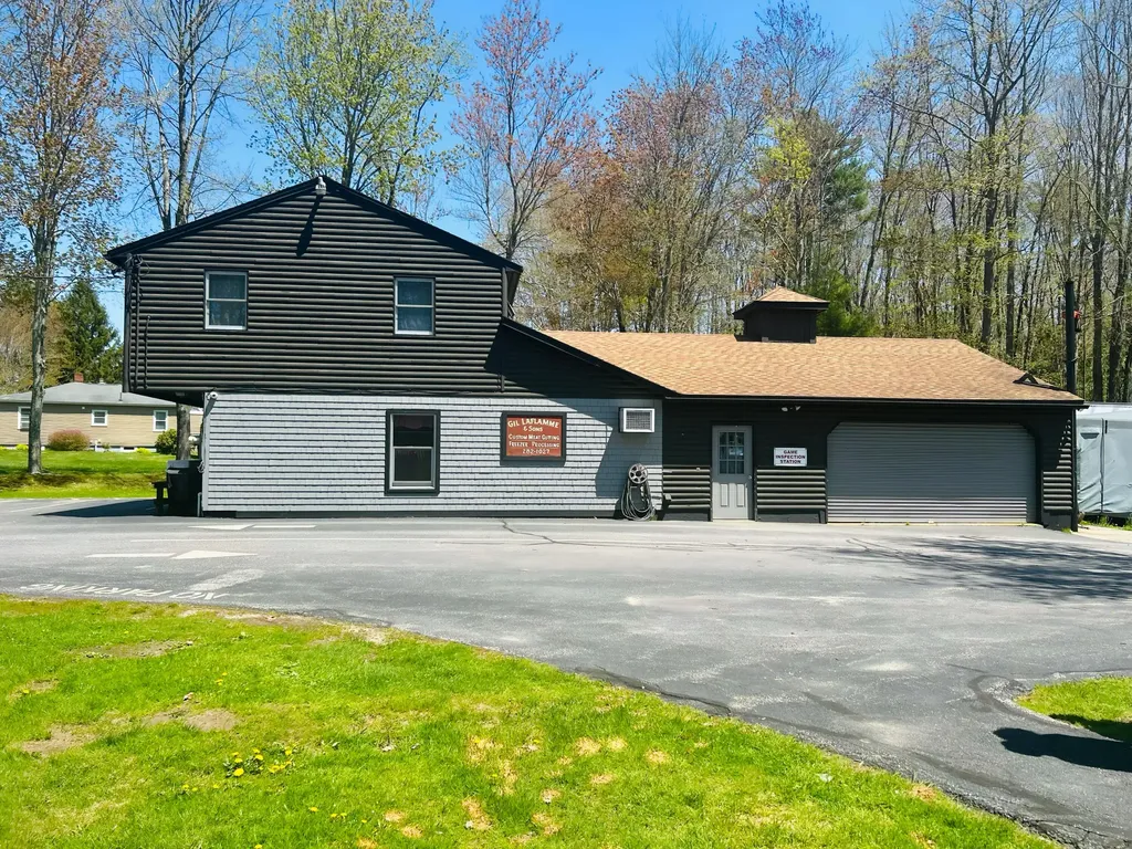 208 New Road Arundel ME 04046