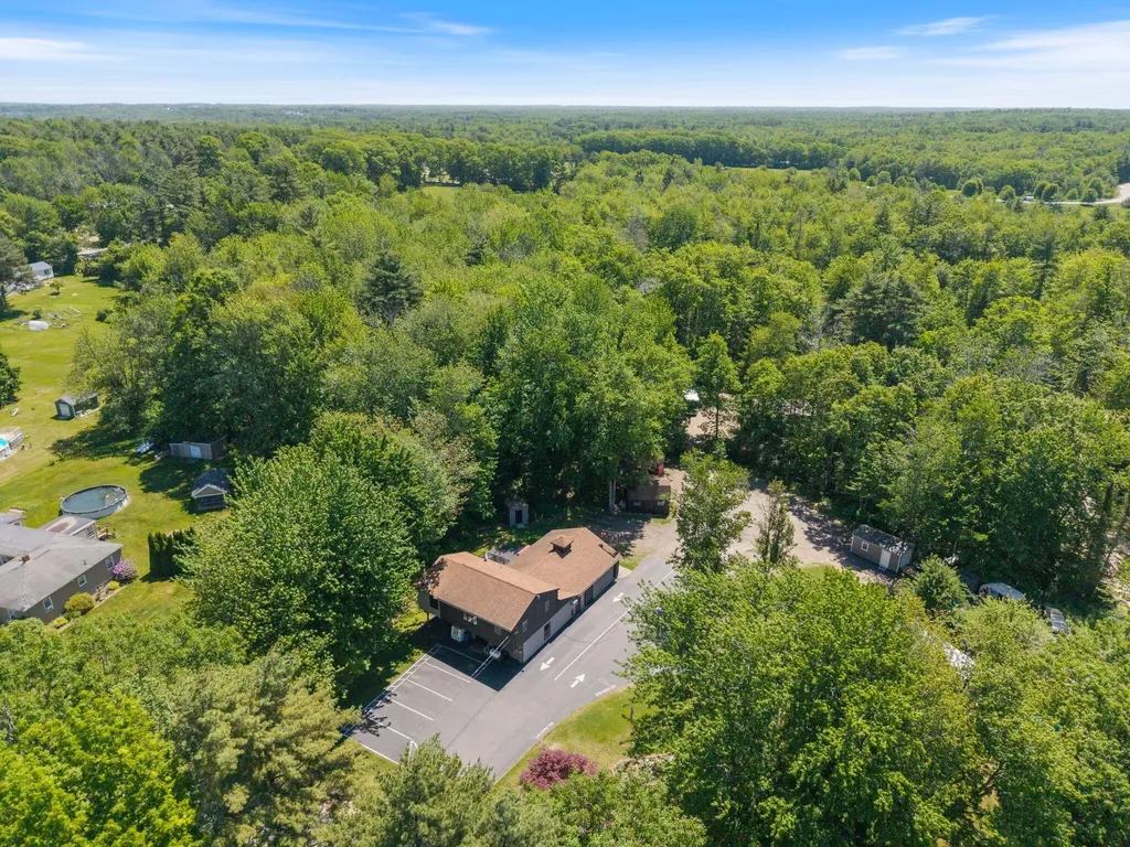 208 New Road Arundel ME 04046