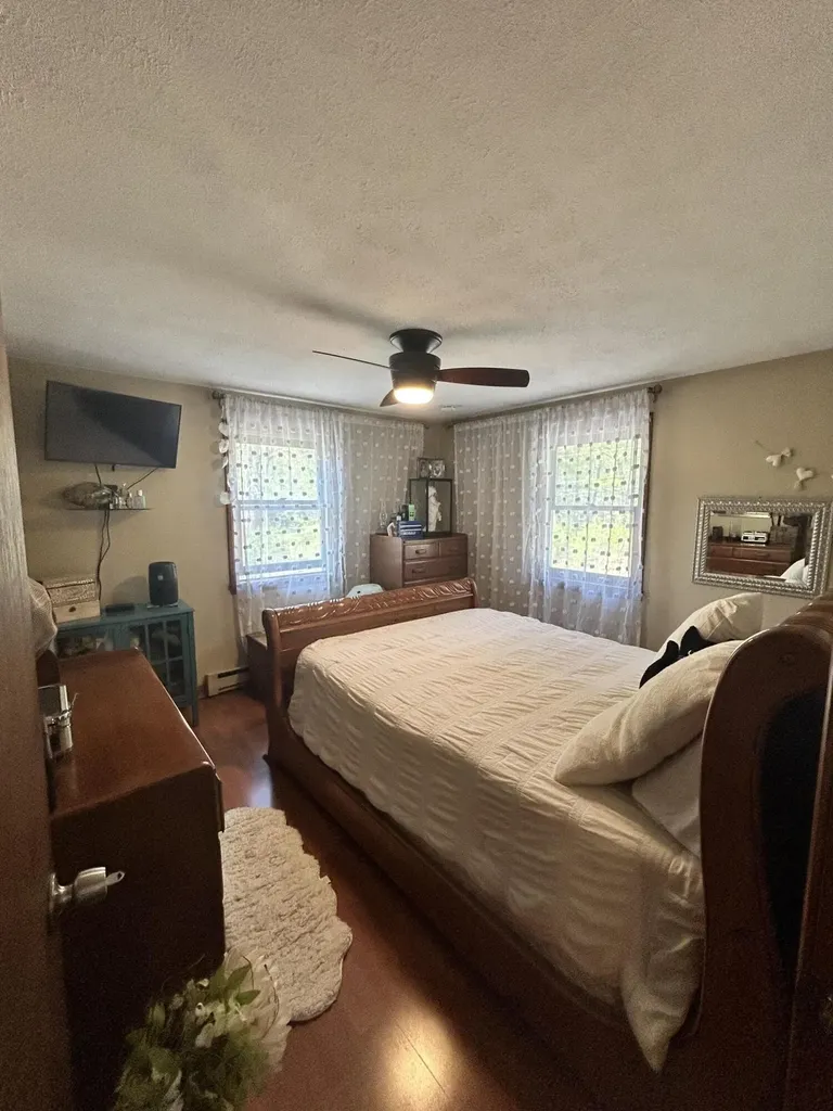 208 New Road Arundel ME 04046