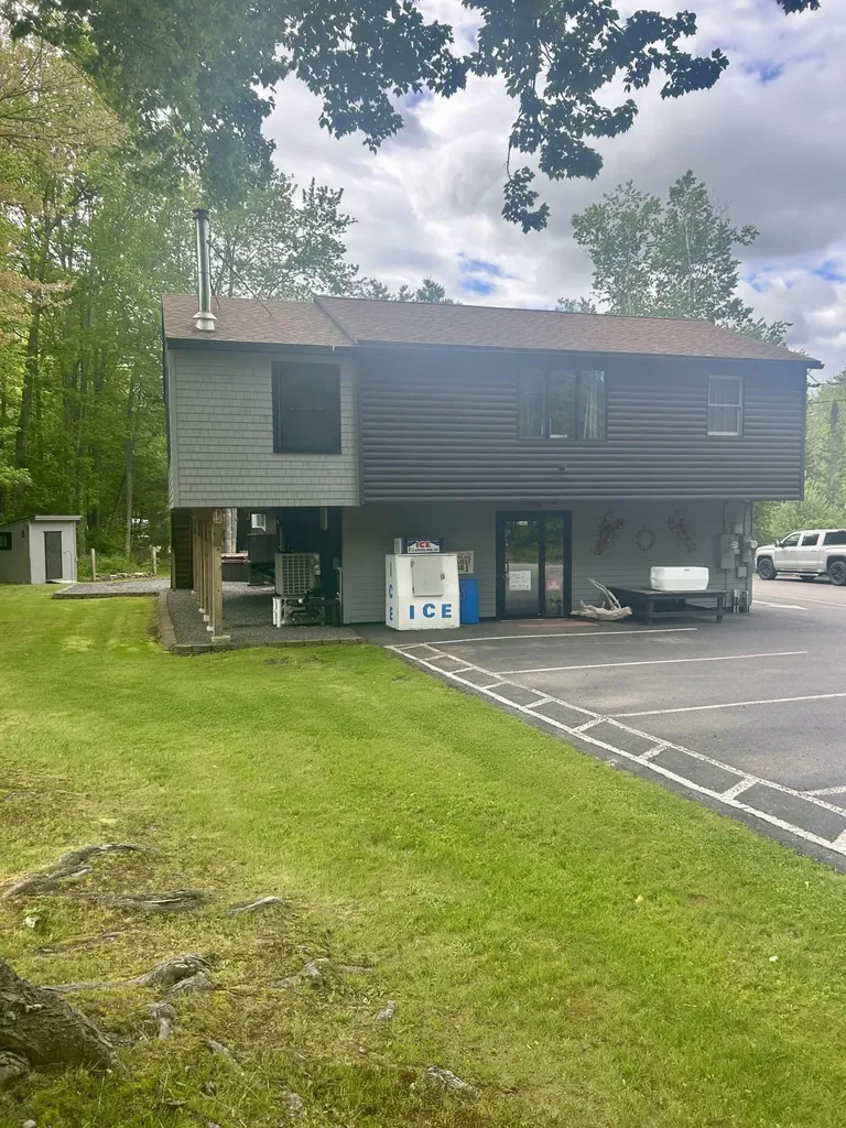 208 New Road Arundel ME 04046