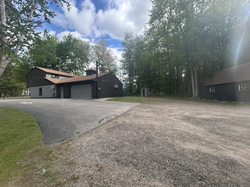 208 New Road Arundel ME 04046