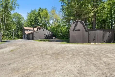 208 New Road Arundel ME 04046