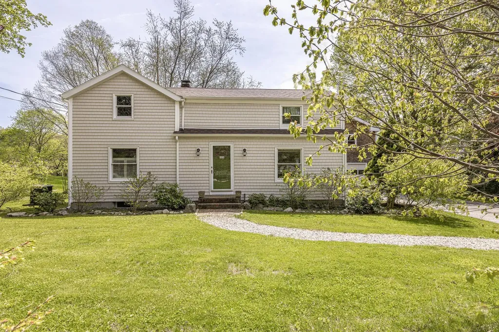 431 East Main Street Yarmouth ME 04096