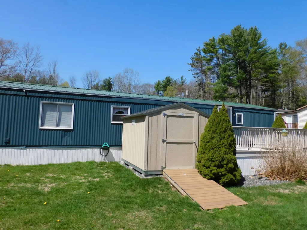 744 S Us Route 1 York ME 03909