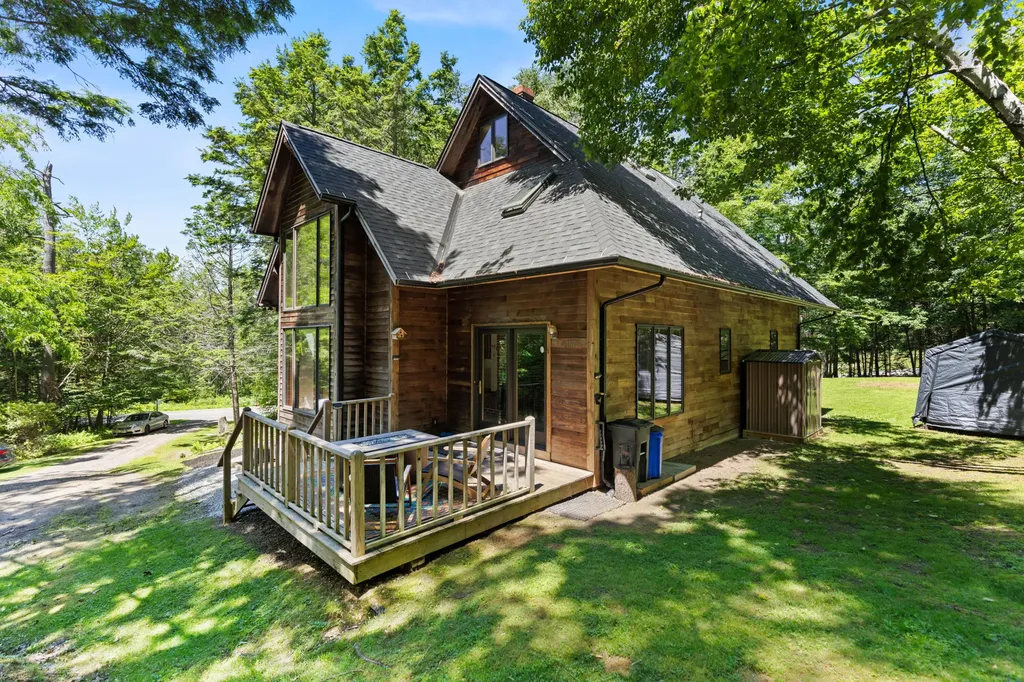 10 Sabino Road West Bath ME 04530