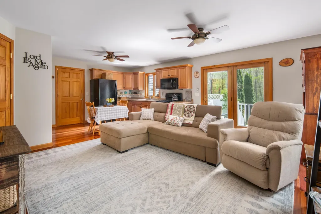 19 Hemlock Ridge Lane York ME 03909