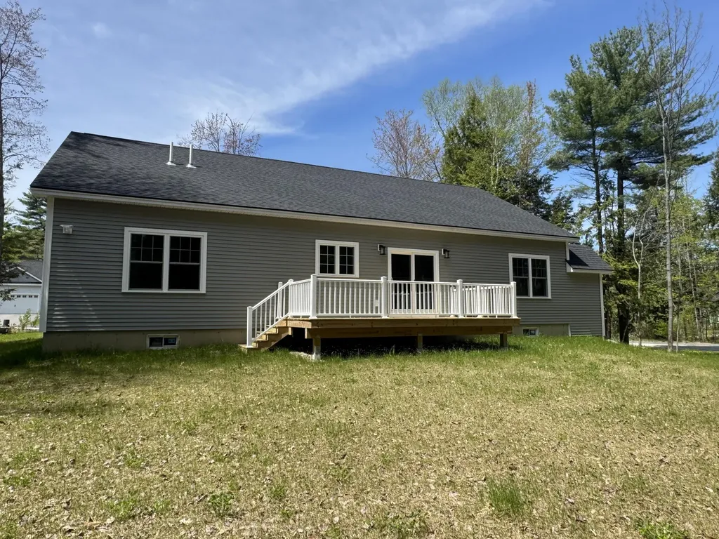 14 Macadamia Lane Lewiston ME 04240