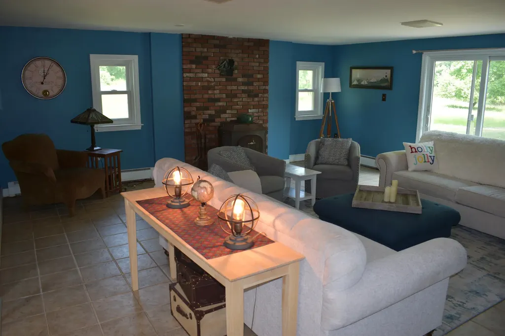 31 Gray Road North Yarmouth ME 04097