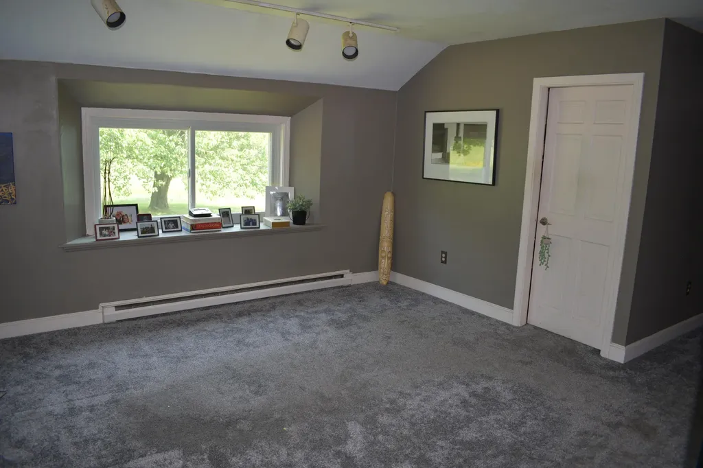 31 Gray Road North Yarmouth ME 04097