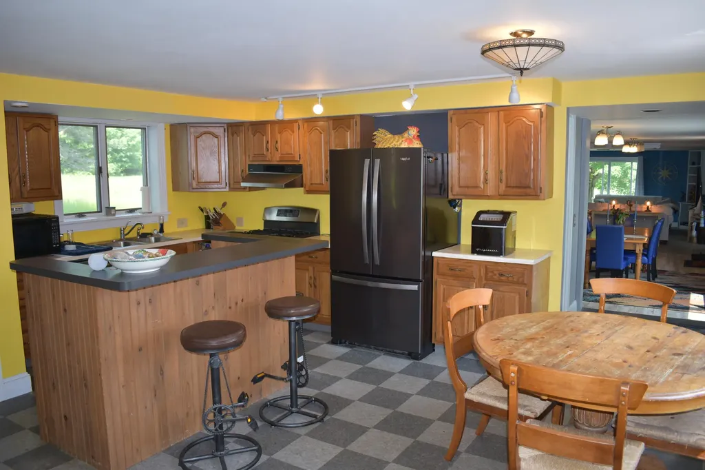 31 Gray Road North Yarmouth ME 04097