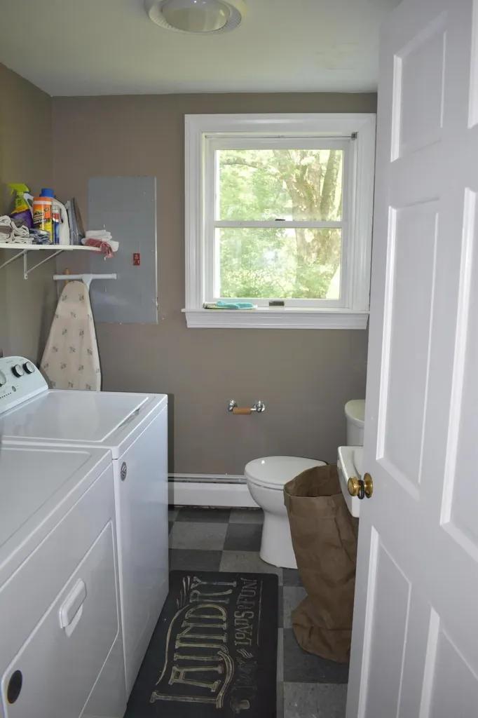 31 Gray Road North Yarmouth ME 04097