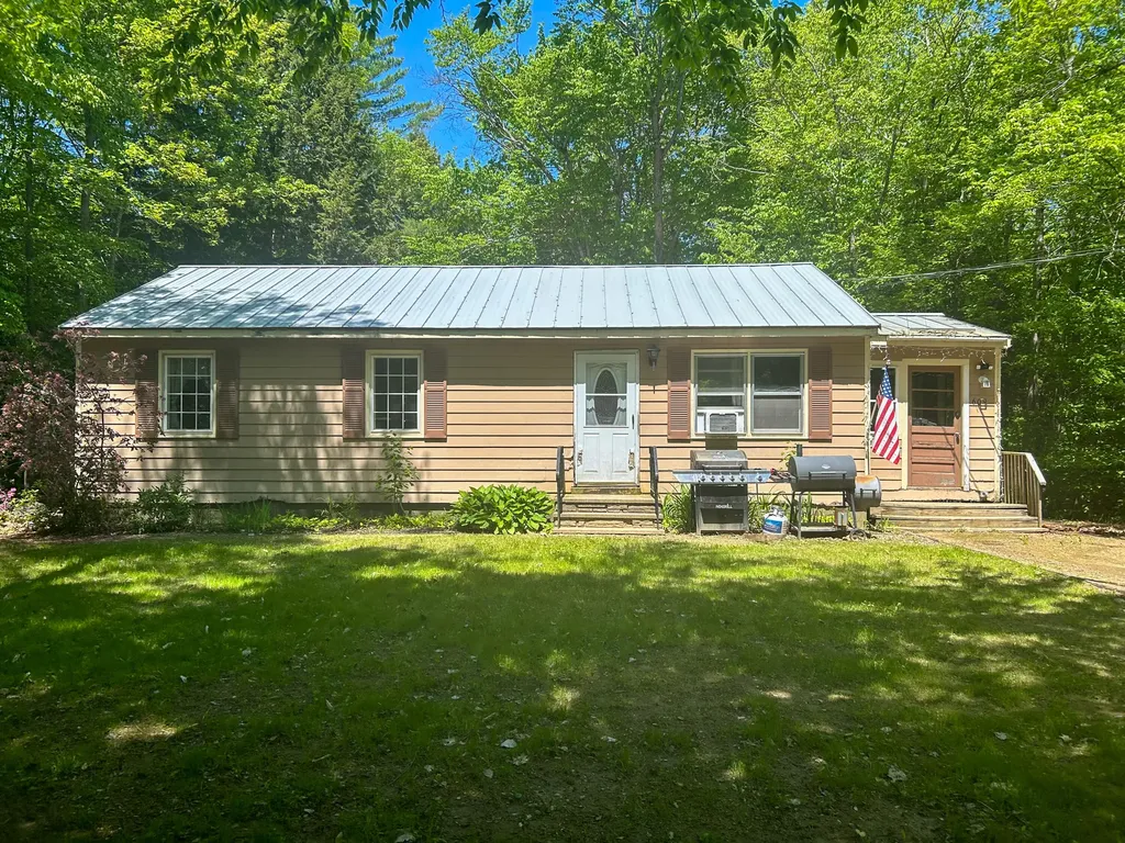 609 Northern Avenue Farmingdale ME 04344