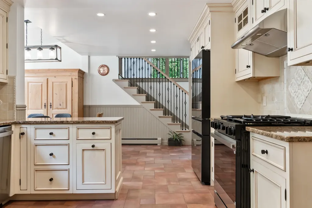 106 Fieldstone Estates Road York ME 03909