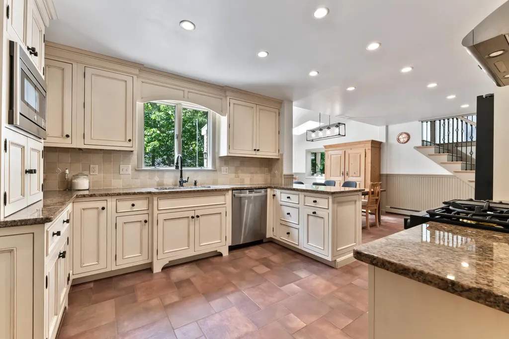 106 Fieldstone Estates Road York ME 03909
