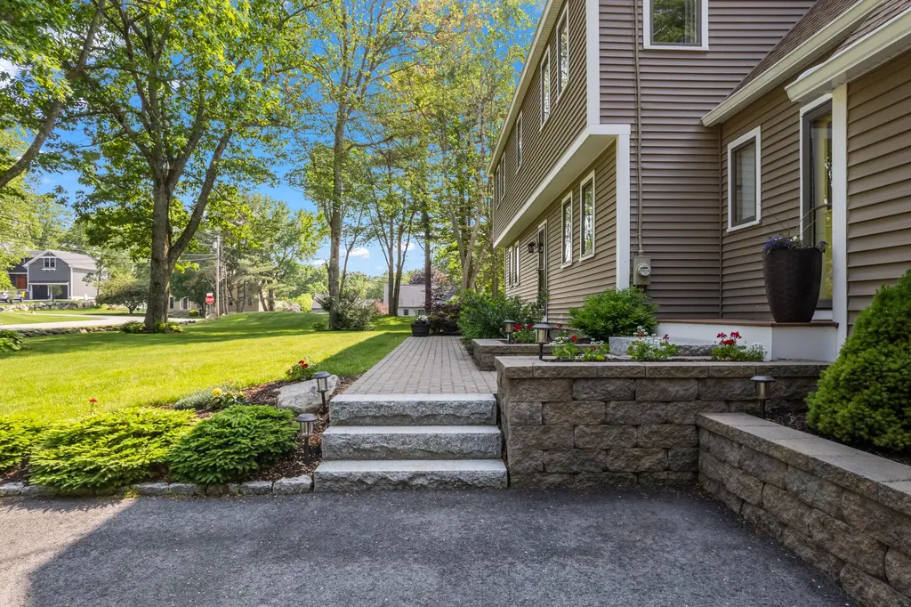 106 Fieldstone Estates Road York ME 03909