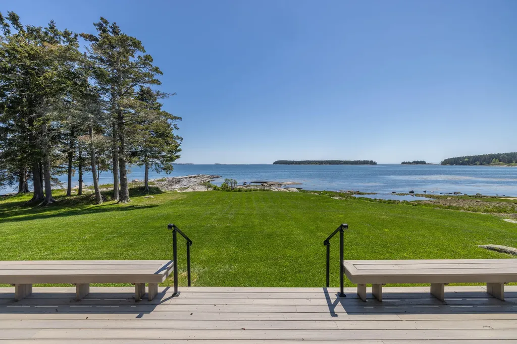 299 Island Avenue Saint George ME 04859