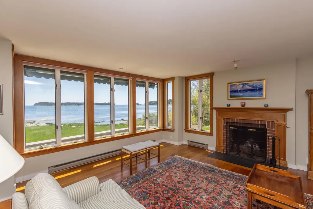 299 Island Avenue Saint George ME 04859