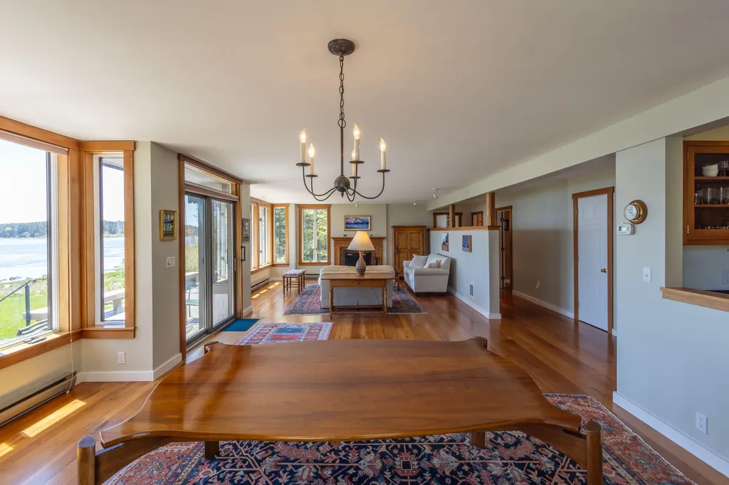 299 Island Avenue Saint George ME 04859