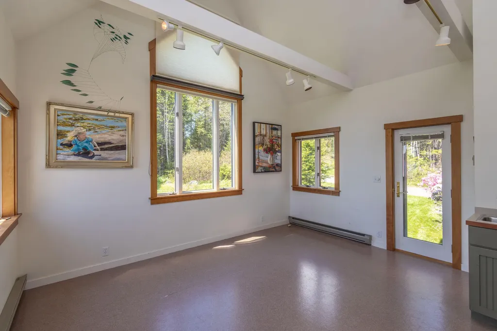 299 Island Avenue Saint George ME 04859