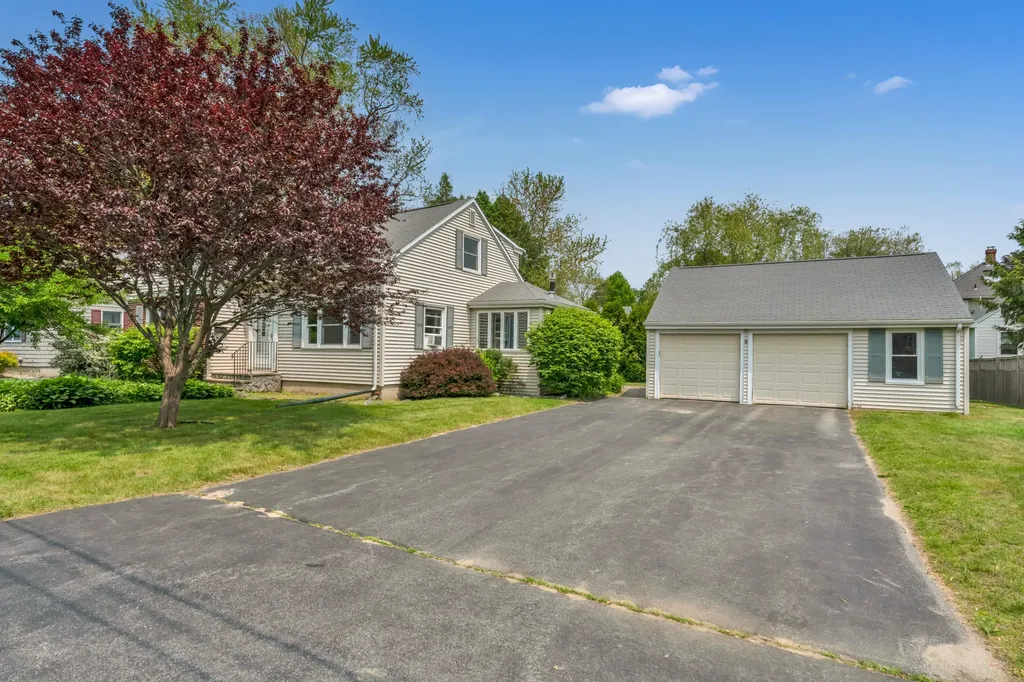 61 Carlyle Road Portland ME 04103