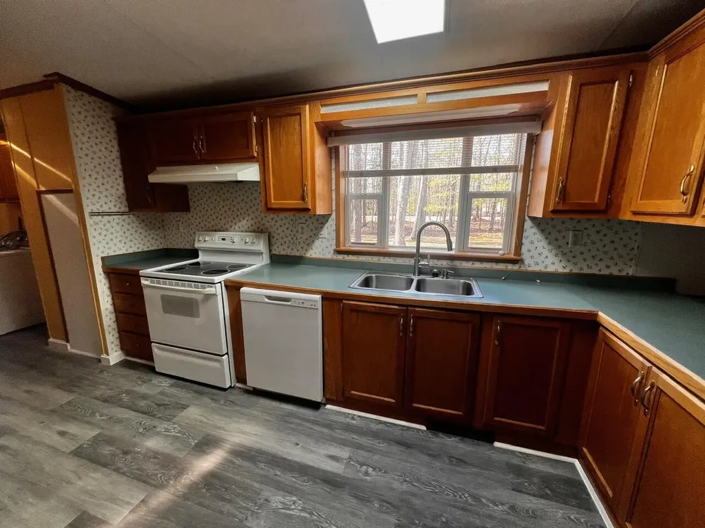 30 Marsh Brook Crossing Sanford ME 04073
