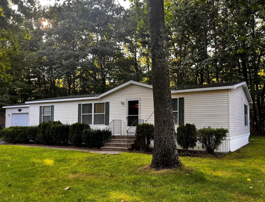 30 Marsh Brook Crossing Sanford ME 04073