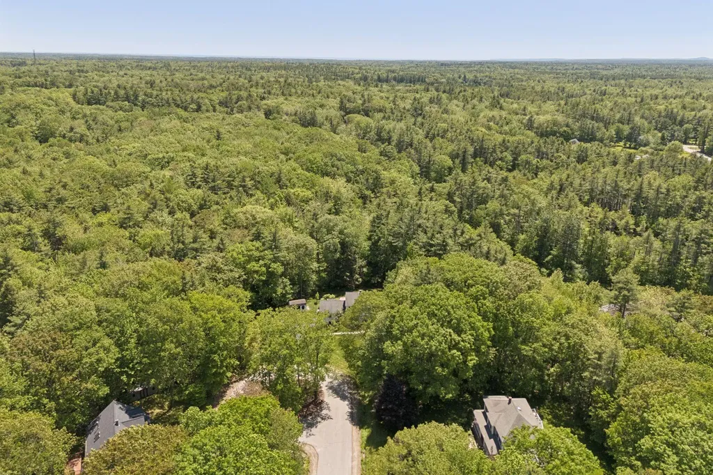 4 Pine Wood Circle Arundel ME 04046