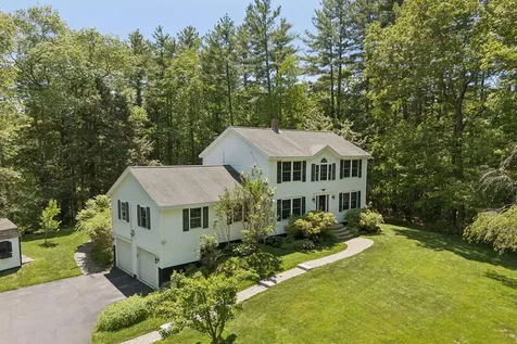 4 Pine Wood Circle Arundel ME 04046