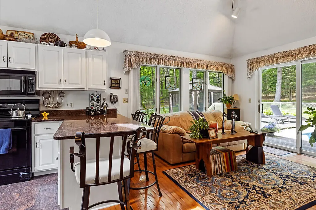363 Winthrop Center Road Winthrop ME 04364