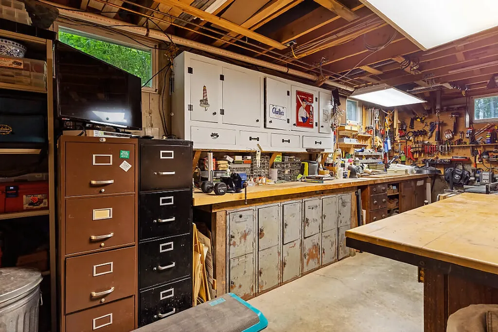 363 Winthrop Center Road Winthrop ME 04364