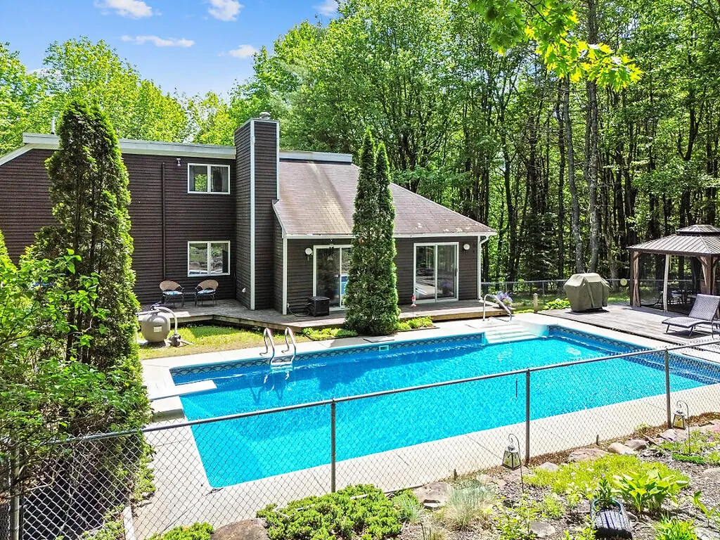 363 Winthrop Center Road Winthrop ME 04364