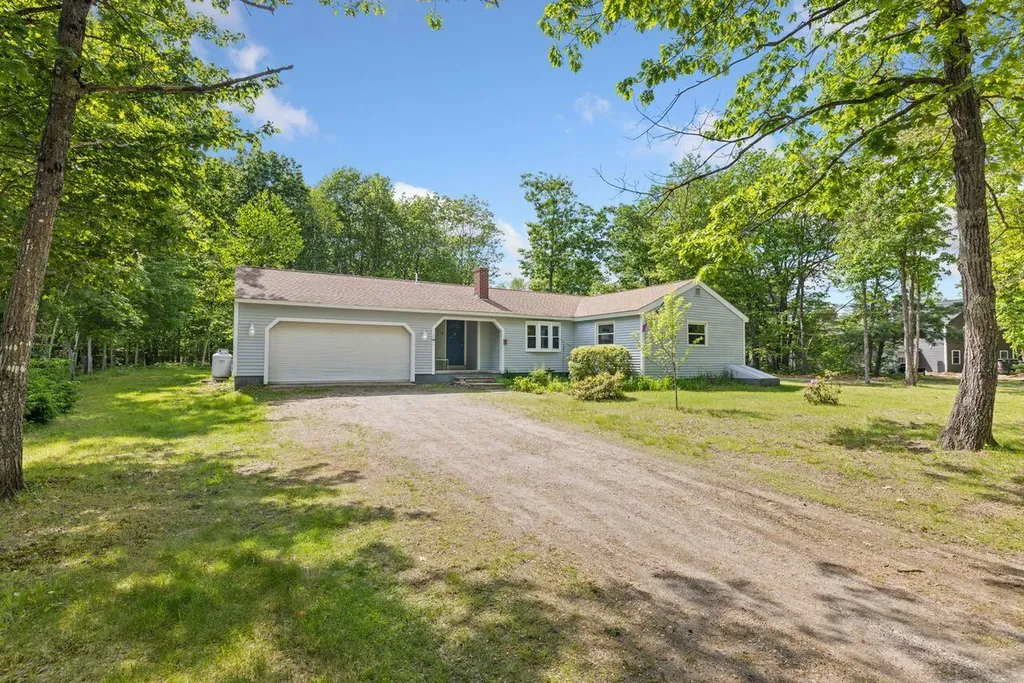 16 Van Buren Drive Newfield ME 04095