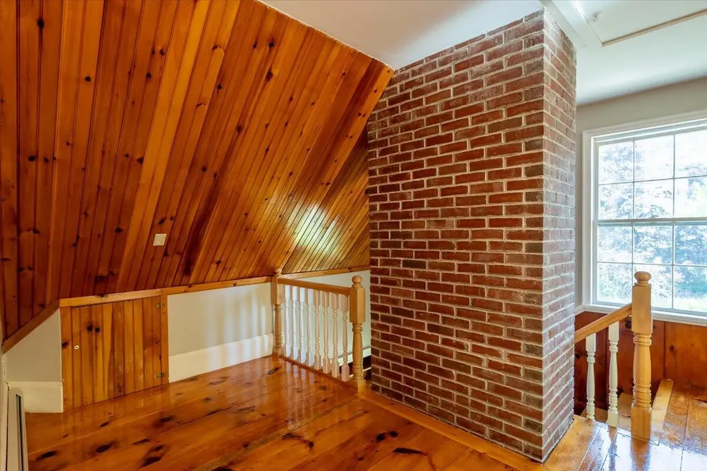 15 Feylers Corner Road Waldoboro ME 04572