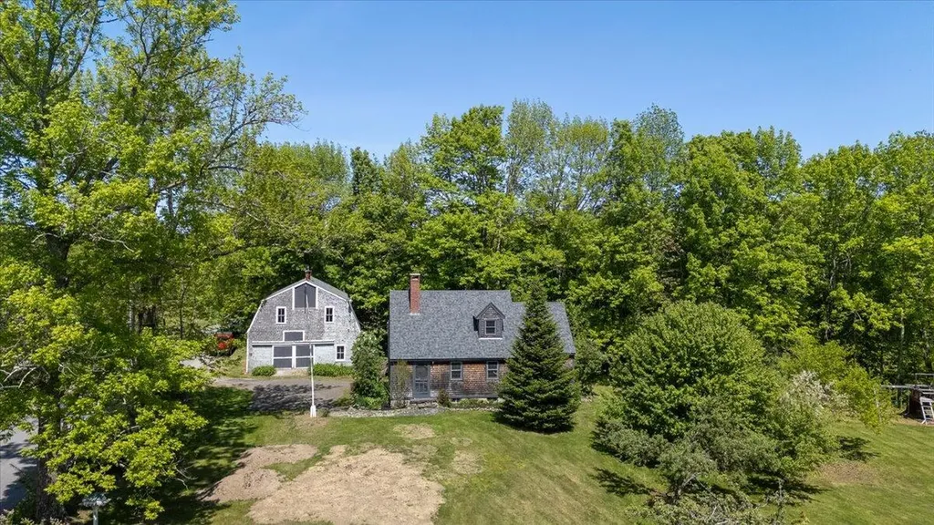 15 Feylers Corner Road Waldoboro ME 04572