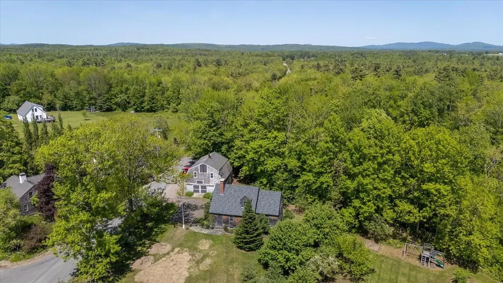 15 Feylers Corner Road Waldoboro ME 04572