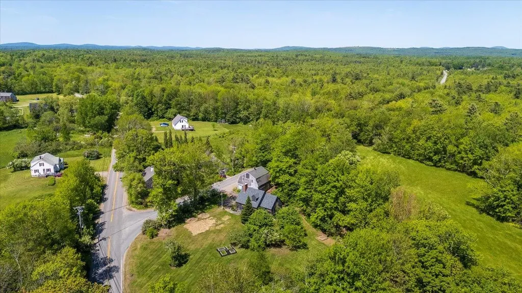 15 Feylers Corner Road Waldoboro ME 04572