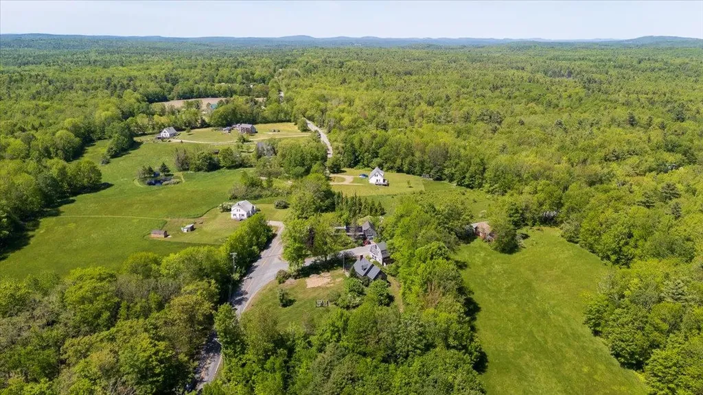 15 Feylers Corner Road Waldoboro ME 04572