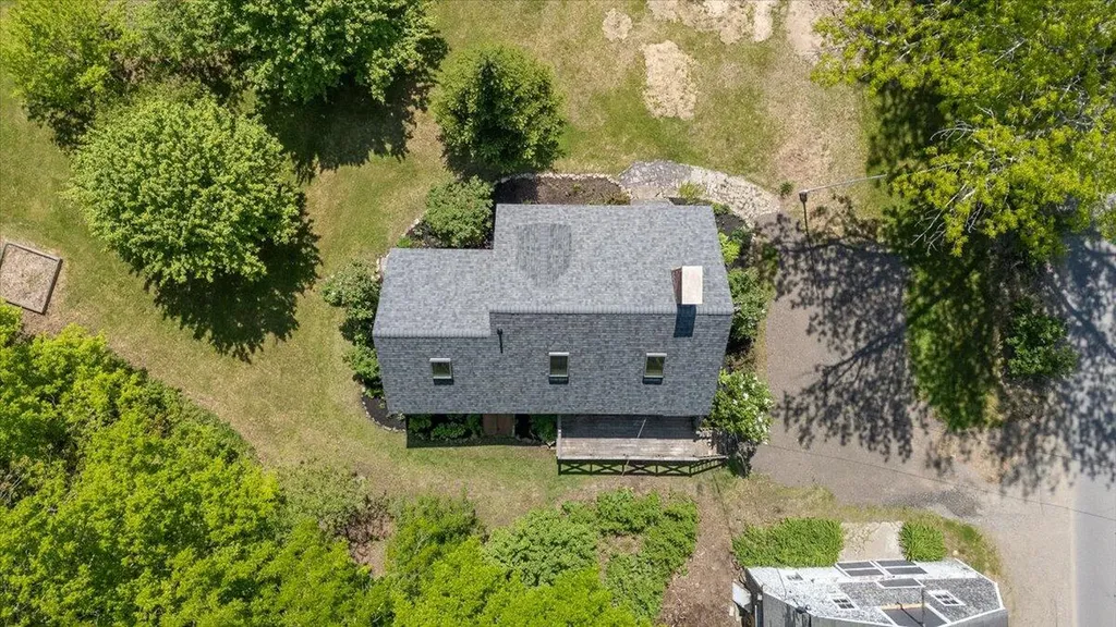 15 Feylers Corner Road Waldoboro ME 04572
