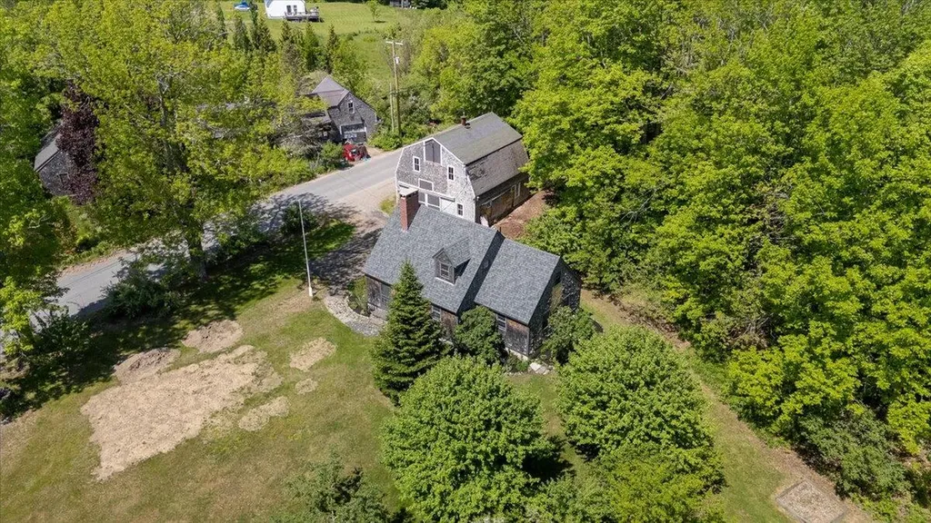 15 Feylers Corner Road Waldoboro ME 04572