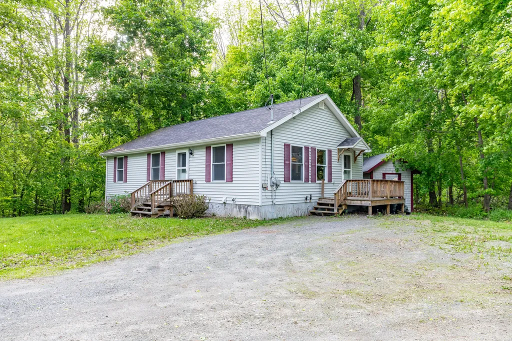 14 Carter Lane Brewer ME 04412