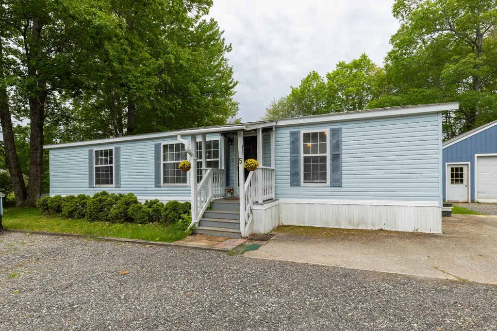 5 Gould Lane Berwick ME 03901